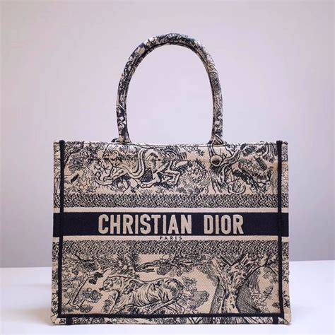 christan dior sac|Christian Dior tote bag unboxing.